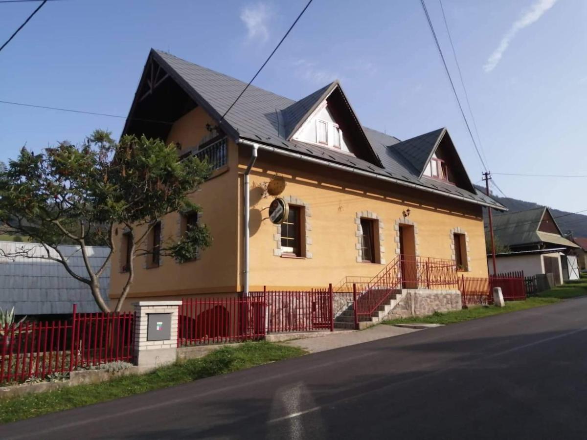 Penzion Serafin Ружомберок Экстерьер фото